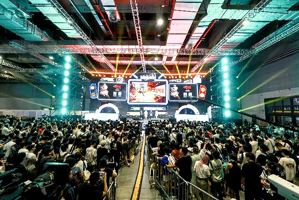 SEGA_OFFICIAL's tweet image. 7/11(金)から13(日)にかけて中国・上海で開催された中国最大級のリアルイベント「Bilibili World 2025」にセガが出展しました!
セガブースの中心は試遊ステージも備えた『ソニックレーシング クロスワールド』エリア。忍者も登場した『SHINOBI 復讐の斬撃』ブースでも多くの方に試遊いただきました!