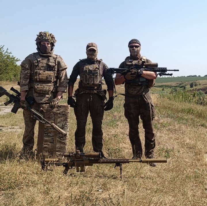hamulator's tweet image. А я вкотре хочу подякувати своїм постійним донатерам, завдяки яким без зборів можна купляти різні штуки типу скидів, плат ініціаціі, бронековдр.
Я вас уважаю і люблю і дякую за довіру