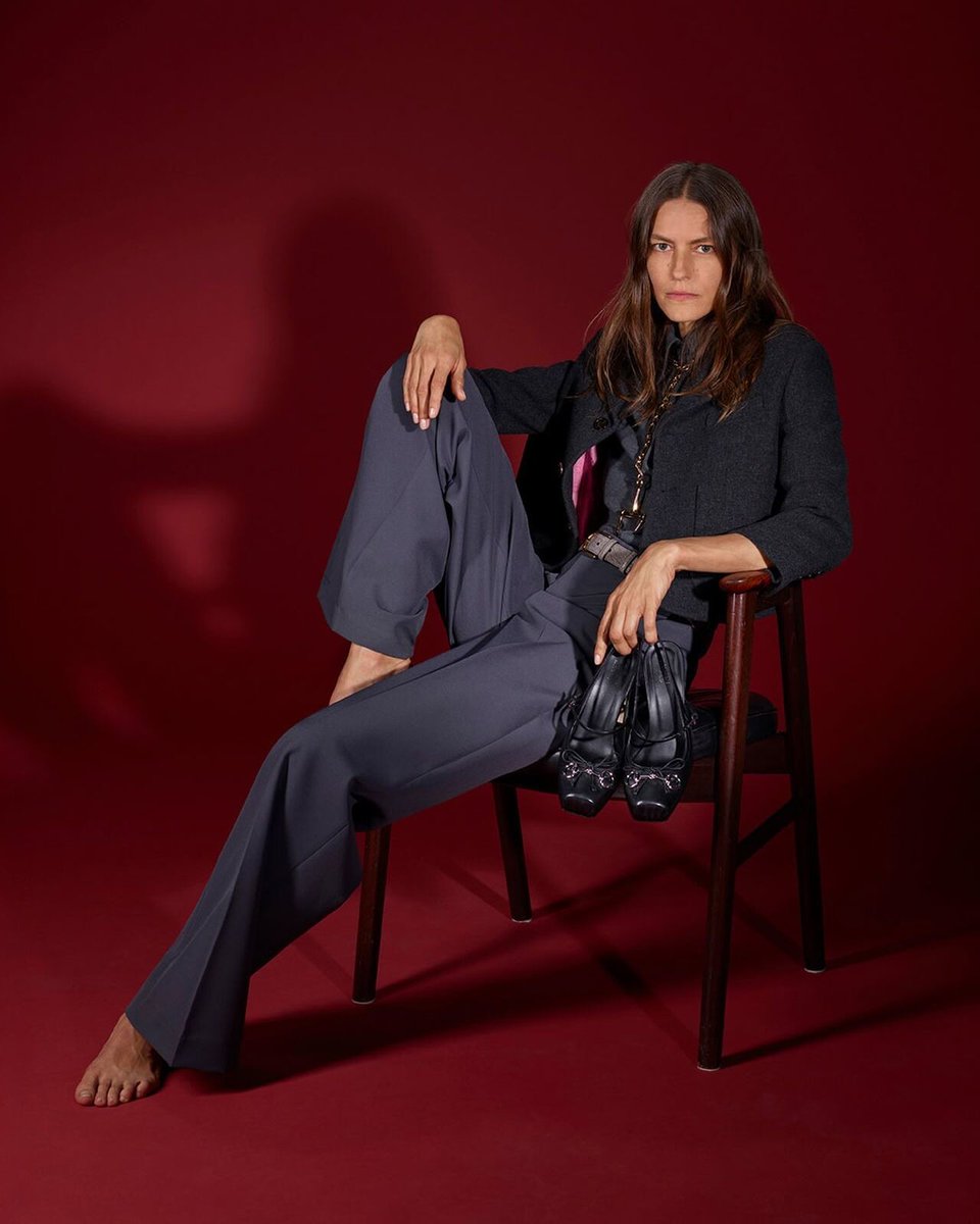 kendam_com's tweet image. Gucci Fall Winter 2025-2026 Campaign shot by Catherine Opie kendam.com/news/campaigns…

#Gucci #FW25 #AW25 #Campaigns #FashionWeek #Italy #Kendam