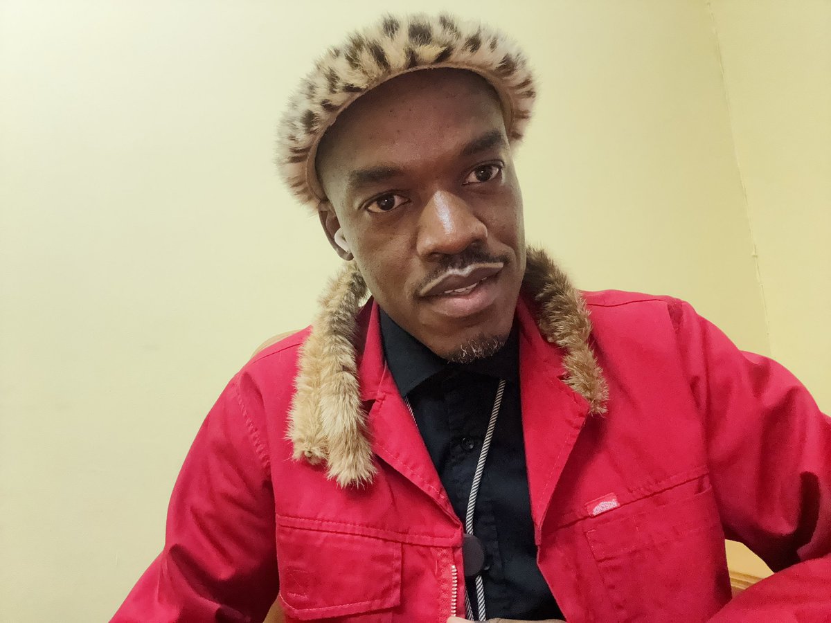 mazwiblose2's tweet image. ibandla lizonghlawulisa ngalomkhuba wami wama selfie.
Ngicela uxolo webabhemu, nami lomkhuba ngiwufice la.
