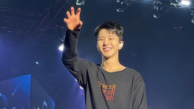 CARATS HELP DROP THESE NEW TAGS FOR HOSHI IF YOU SEE THIS POST🐯

#WeLoveYouHoshi
#CaratsLoveHoshi
#HoshiBestPerformer