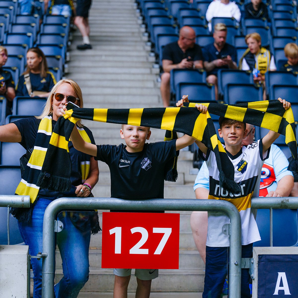Det är tätt mellan de viktiga matcherna just nu.

Över 25 000 personer har nu säkrat sina platser till söndagens allsvenska hemmamöte med Öster.

Fint sommarväder, supporteraktiviteter utanför arenan och 90 minuter fotboll – vi ses på Nationalarenan!

🎫 AIKbiljett.se