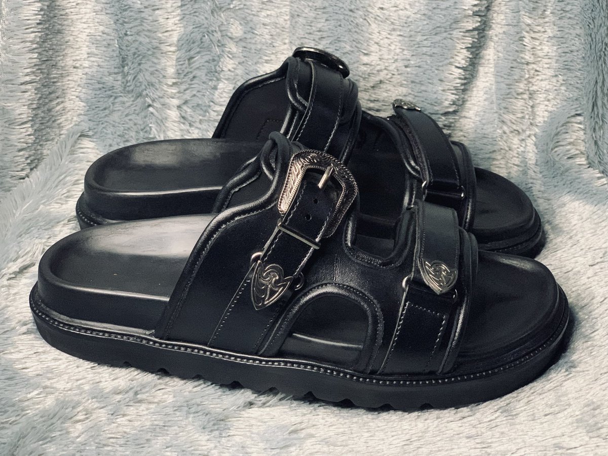 Wednesday, Promote your business with 3 pictures. 

N.B: make it clear and detailed 😉 

Reposting every media on this thread to more people timeline good luck 🍀 

Fr 1: N25,000
Fr 2: N25,000
Fr 3: N35,000

Location: Lagos  Delivery: Nationwide