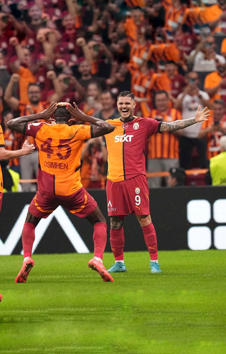 📌 İspanyol Sport gazetesi bugünkü sayısında, 'Super Galatasaray korkunç boyutlarda' başlıklı bir haber yayınladı. Galatasaray, Avrupa'nın 5 büyük liginde yer alsa kaçıncı olurdu? sorusuna yanıt arandı. Çevirisini aşağıya bırakıyorum. Okumanızı tavsiye ediyorum!

"Transfer