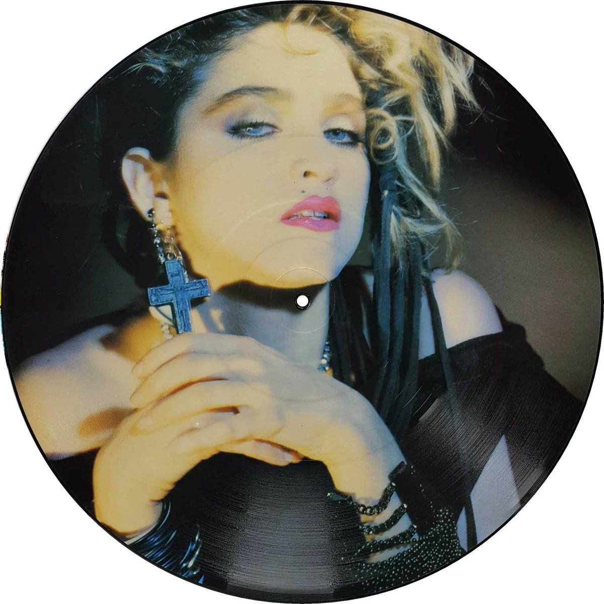GregvsMatt's tweet image. 40 years ago @madonna re-released Holiday as a single in the UK 🇬🇧 where it would peak at #2 held back by Madonna's first ever UK #1 hit Into The Groove❤️
#Madonna #Holiday #Madonna40 #IntoTheGroove
