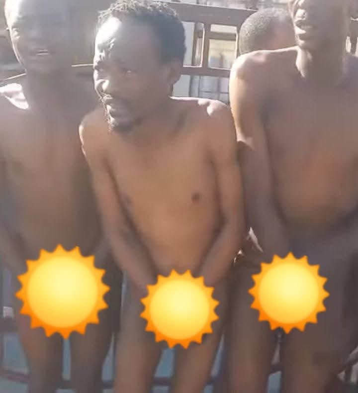 Community in Katlehong Apprehends Five Suspects in Geyser Valve Theft

Katlehong, Gauteng Province – On Tuesday, July 22, 2025, five men were apprehended by community members in Katlehong after allegedly stealing a geyser valve. The group was detained by an angry crowd, who