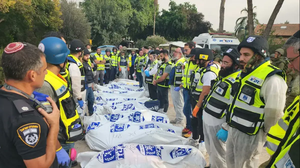 IsraelGaley's tweet image. יו"ר פורום בריאות הציבור בהסתדרות הרפואית: "בלי קשר לחמאס, יש שני מיליון אנשים שלא מעט מהם צריכים טיפול רפואי"
פרופ' נדב דוידוביץ לשי גולדשטיין וארז תדמור: "בוודאי שלא צריכים להכניס שום דבר שיחזק את חמאס, אנחנו רואים את הבעיה הזו, אבל יש פתרונות. הקימו למשל בית חולים שדה ברצועה,…