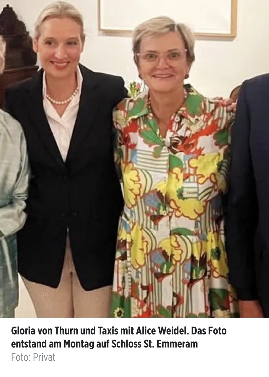 Alice hat gemütlich im Schloss gesessen und zusammen mit Fürstin Gloria ein Glas 🥂 getrunken als die Griechische Heulsuse aufgetreten ist 🤗👍🏻