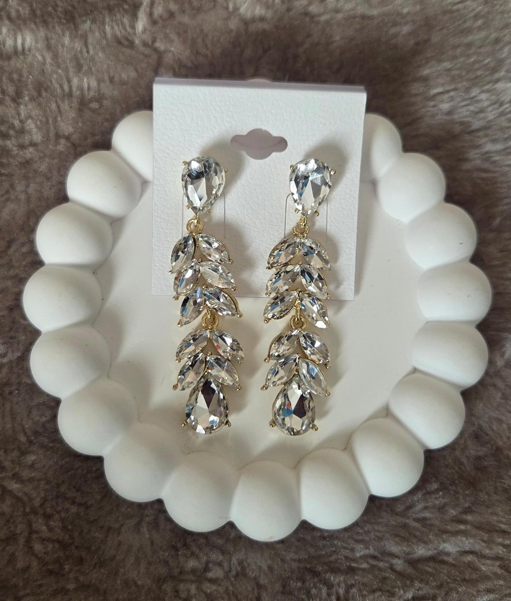 RIANT_mw's tweet photo. Earrings 
Mk12,000
+265889404062 

https://t.co/Rt27xLrKrT https://t.co/3FggYjlWdc