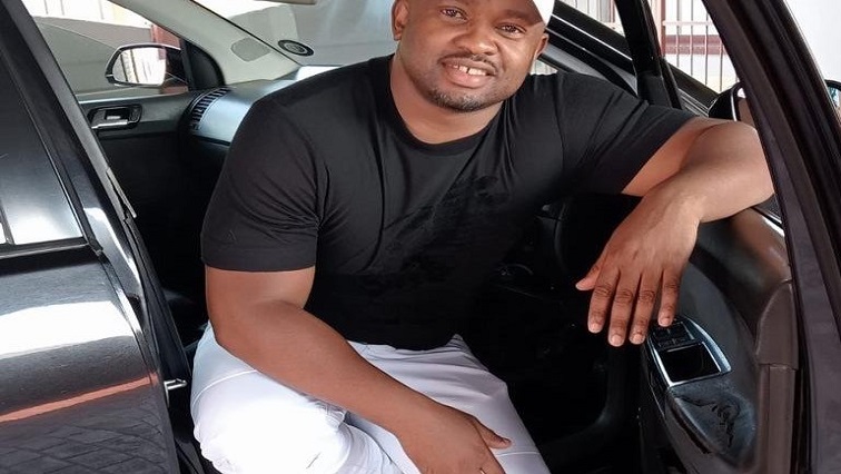 SABCNews's tweet image. A suspect linked to the murder of former City of Ekurhuleni Chief Municipality auditor, Mpho Mafole, is expected to appear in the Kempton Park Magistrate’s Court today. tinyurl.com/3mswmn7j