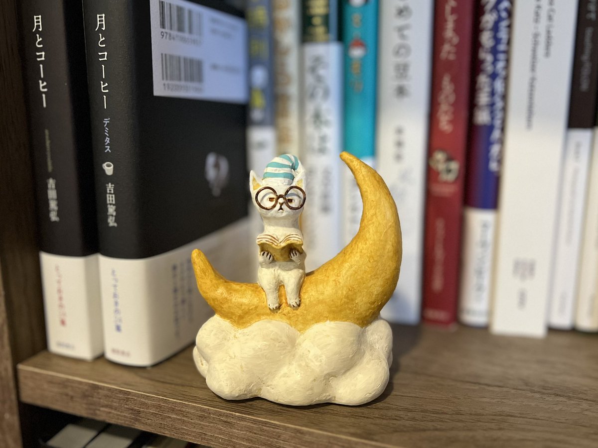 mikazukimasa's tweet image. 今日お迎えした和田直人さんの
とっても可愛い子🐱🌙📚✨!!
たくさん可愛い子が居たけれど
以前からずっと気になっていた
私の好きが詰め込まれたこの子を
作家さまからお迎え出来て幸せでした💖
一緒にたくさん読書しようね☺️✨