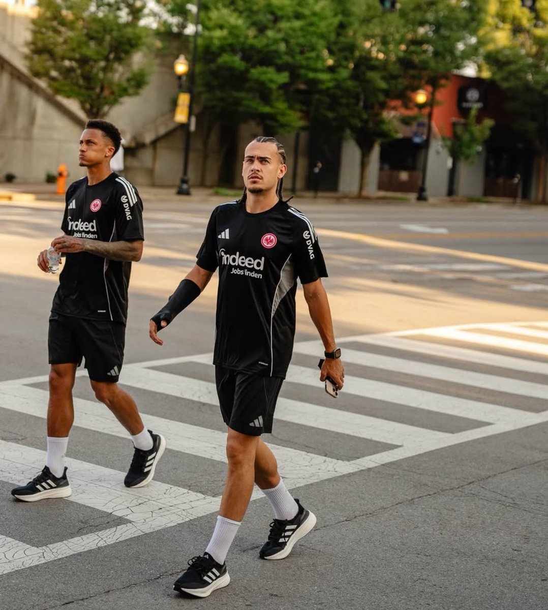 BelgianFans's tweet image. ๐ง๐ช๐บ๐ธ Belgians on US Tour โ๏ธ
(@Eintracht) #SGE