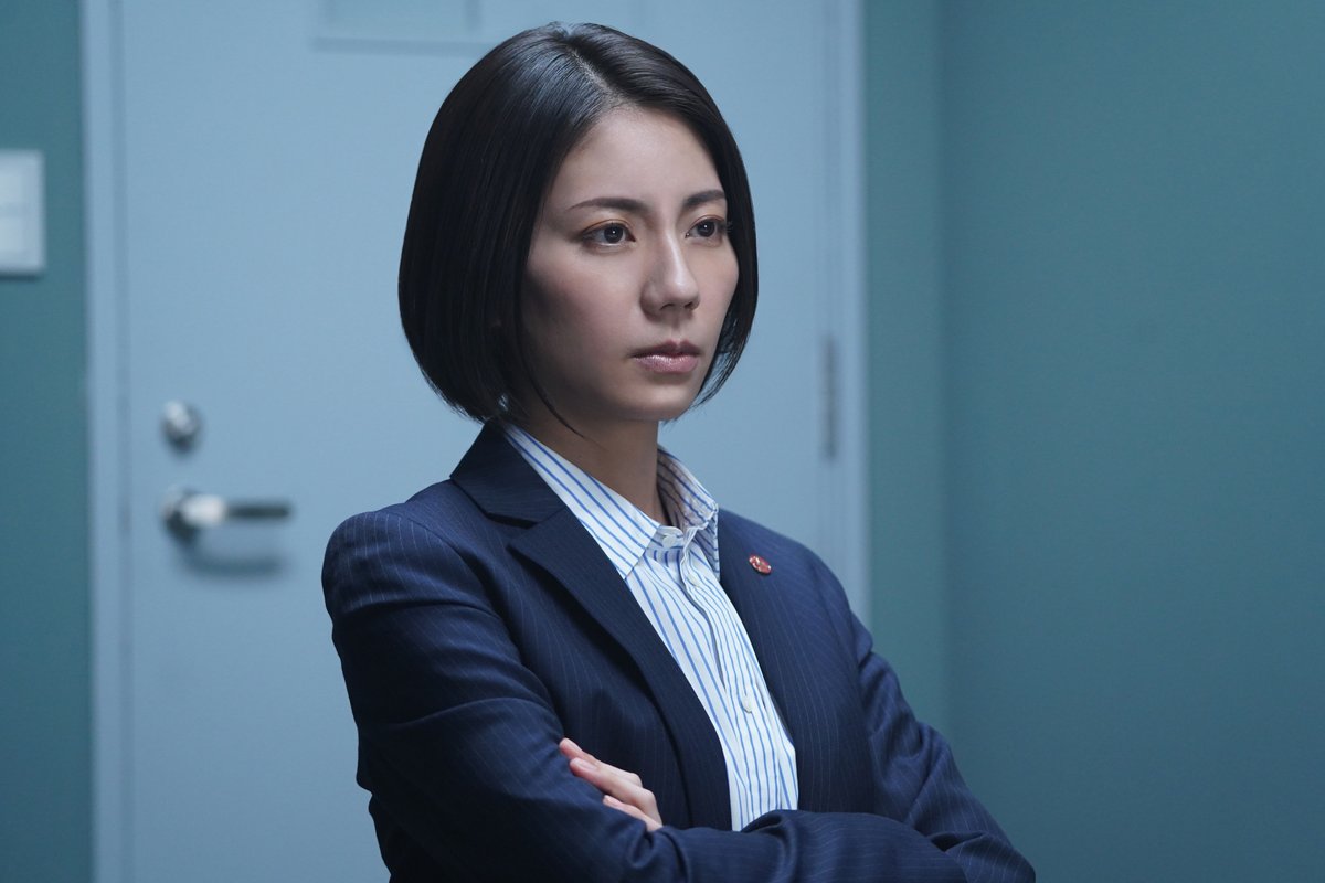 modelpress's tweet image. 【場面写真多数📸】「大追跡」第3話🔎
SSBC強行犯係、転落事件を調査
有力な容疑者・仙波(#杢代和人)の父親は与党自明党の幹事長だと判明
🔻あらすじ
mdpr.jp/photo/detail/1…
#相葉雅紀 #松下奈緒 #大森南朋 #丸山礼 #足立梨花 #原因は自分にある #嵐 #大追跡 @daitsuiseki2507