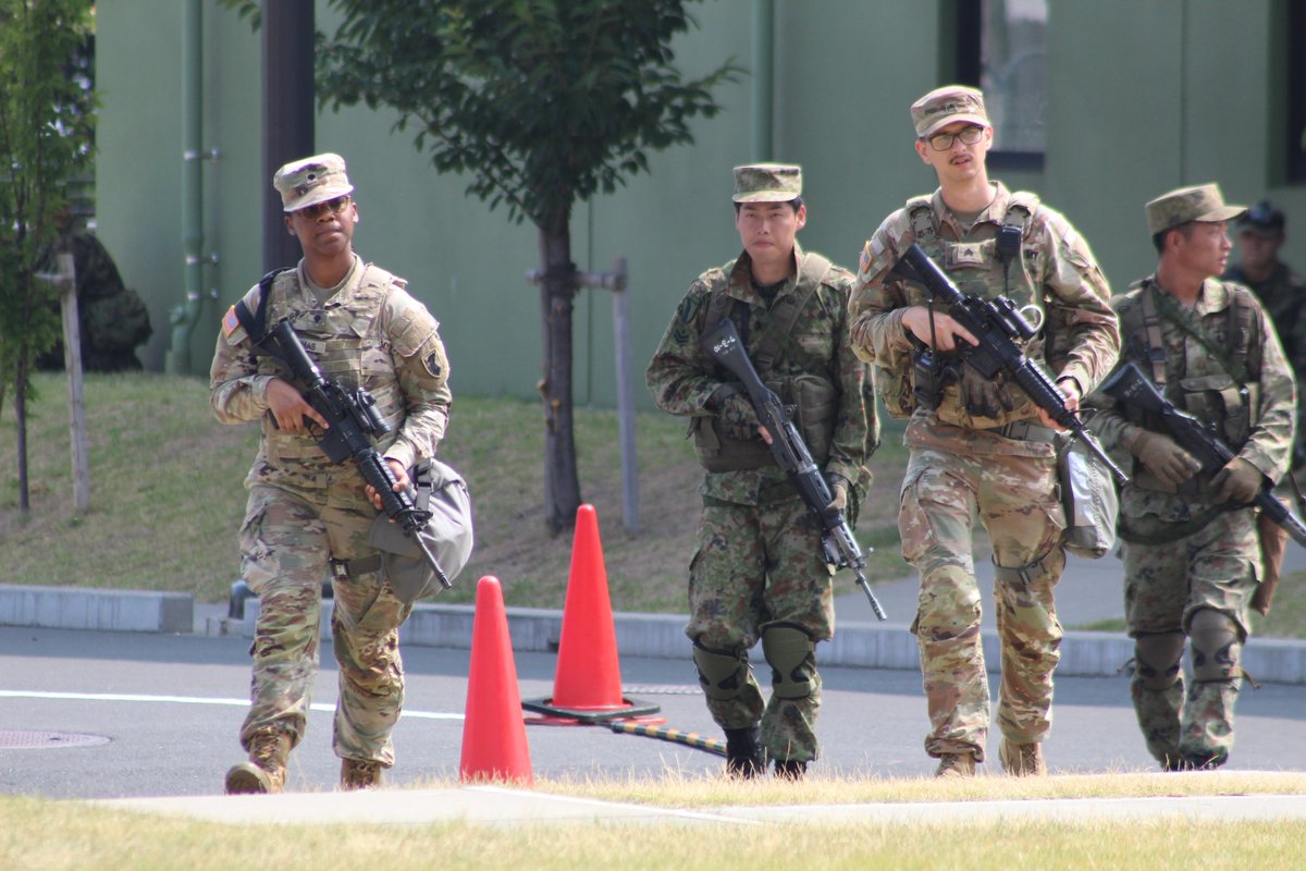 USARJ_PA's tweet image. 第14ミサイル防衛中隊と陸上自衛隊第7普通科連隊の隊員は米陸軍経ヶ岬通信所にて、FTX(部隊実動訓練)の総合訓練を実施しました。様々なシナリオからなる総合訓練は、共同の防衛力に寄与します。
@USFJ_J @USForcesJapan @USARPAC @INDOPACOM @DeptofDefense @USArmy @JGSDF_pr @Japan_GSDF