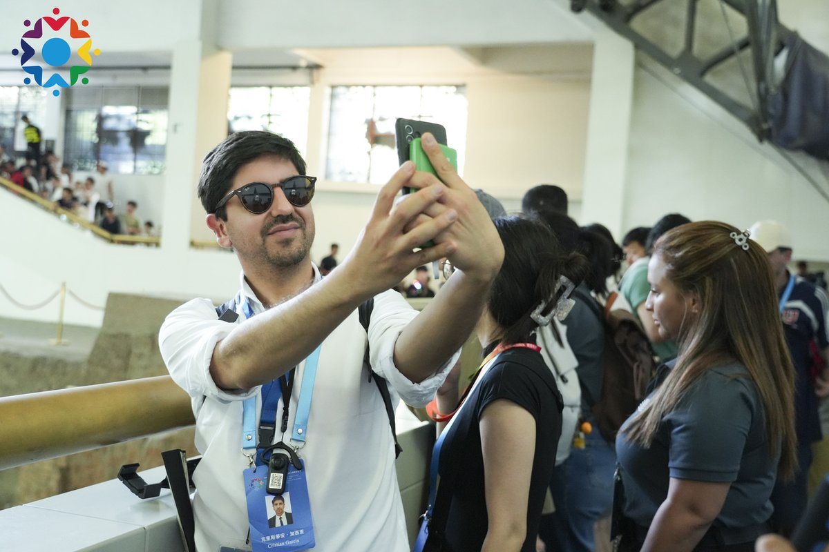 ChinaDaily's tweet image. Through cultural exchange and heartfelt conversations, youth from #China and #LatinAmerica discover common ground and lasting friendships. #CulturalJourney #GenZ bit.ly/3J01NUM