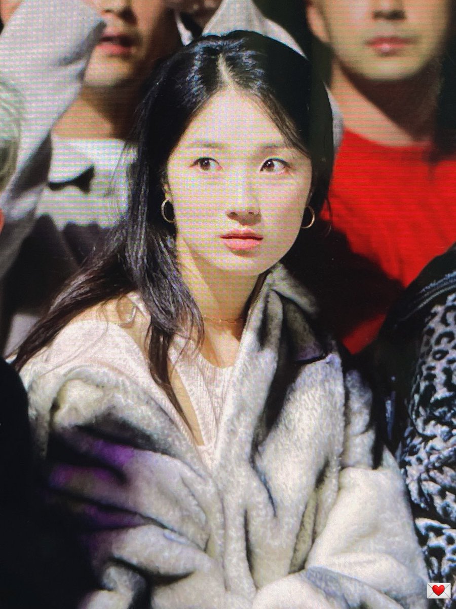hyeyoonfeeds's tweet image. 