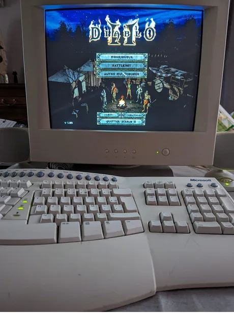 LDLC's tweet photo. Mercredi Nostalgie. 🧑‍🦳👨‍🦳

Chaque mercredi, une image pour attendrir nos petits coeurs. ❤️ Le meilleur Diablo ever, on ne veut rien savoir. https://t.co/T6t2QzDsxa