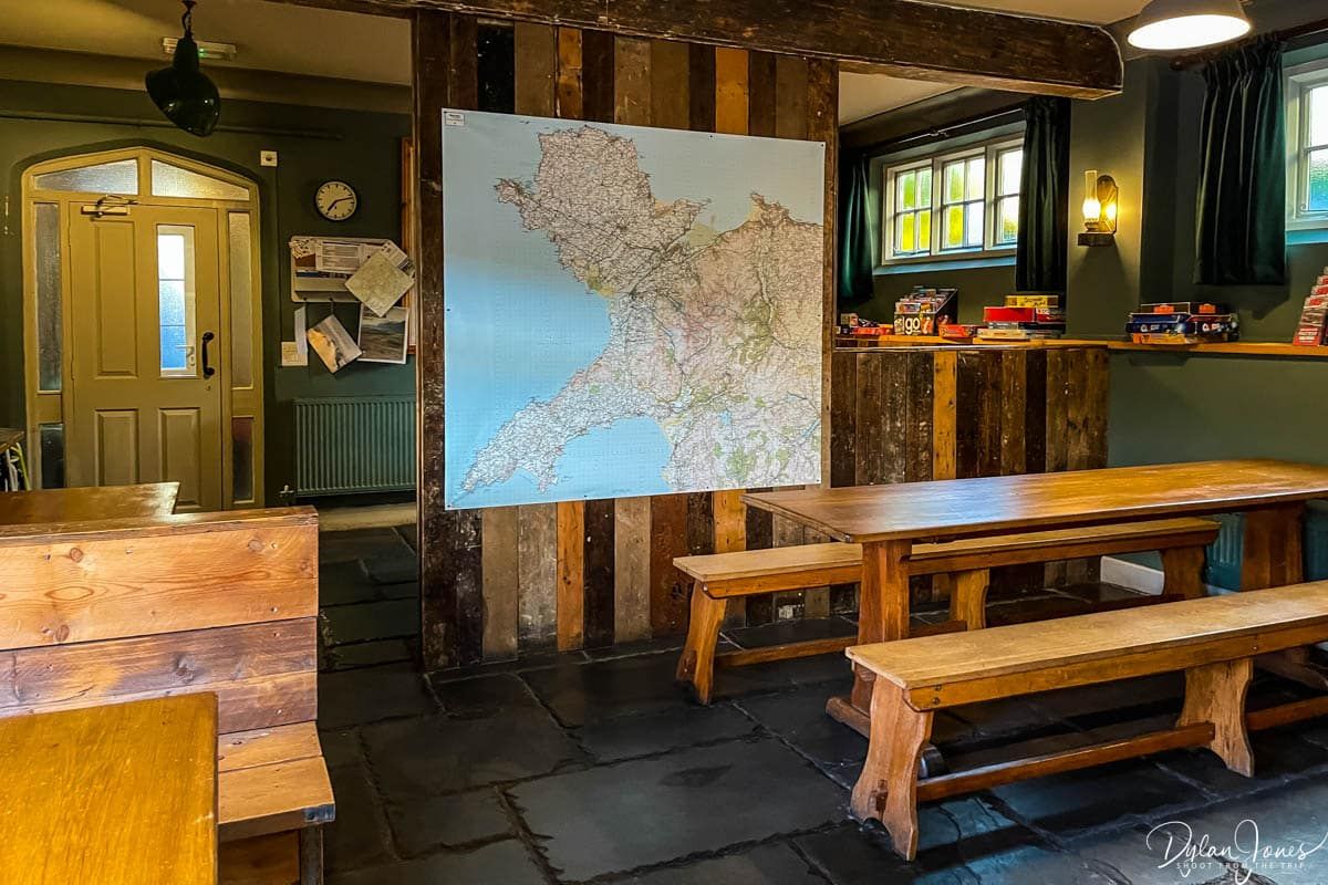 Having never stayed in a hostel, I decided to visit The Rocks at Plas Curig, the only 5 star hostel in Snowdonia. 

Read article below
buff.ly/qb010hP