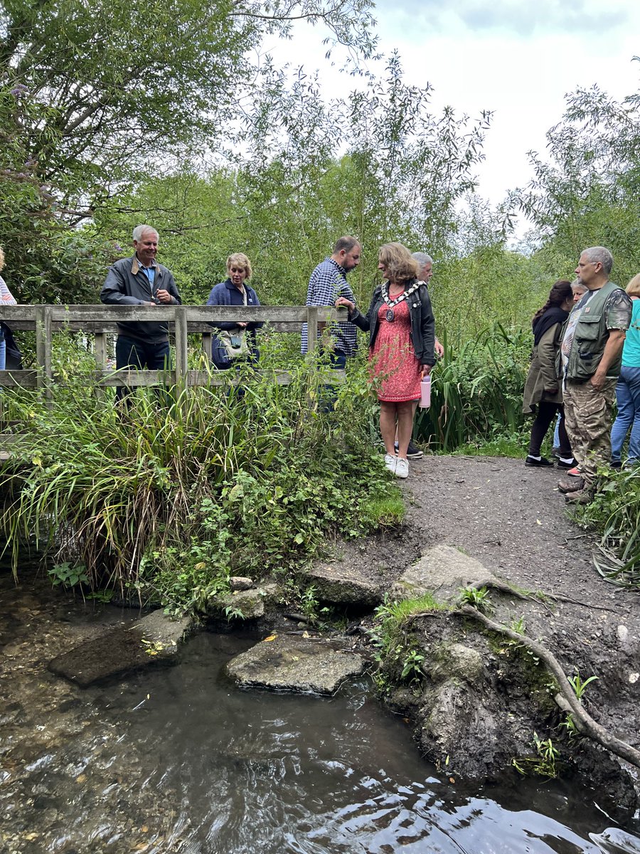 PJennings88's tweet image. The people of Chesham gather to hear about restoration projects on the River Chess. This is an initiative supported by the Town Council Impress the Chess Group. As well as seeing riverfly inverts and brown trout we even got to see and handle water vole droppings. Magical evening.