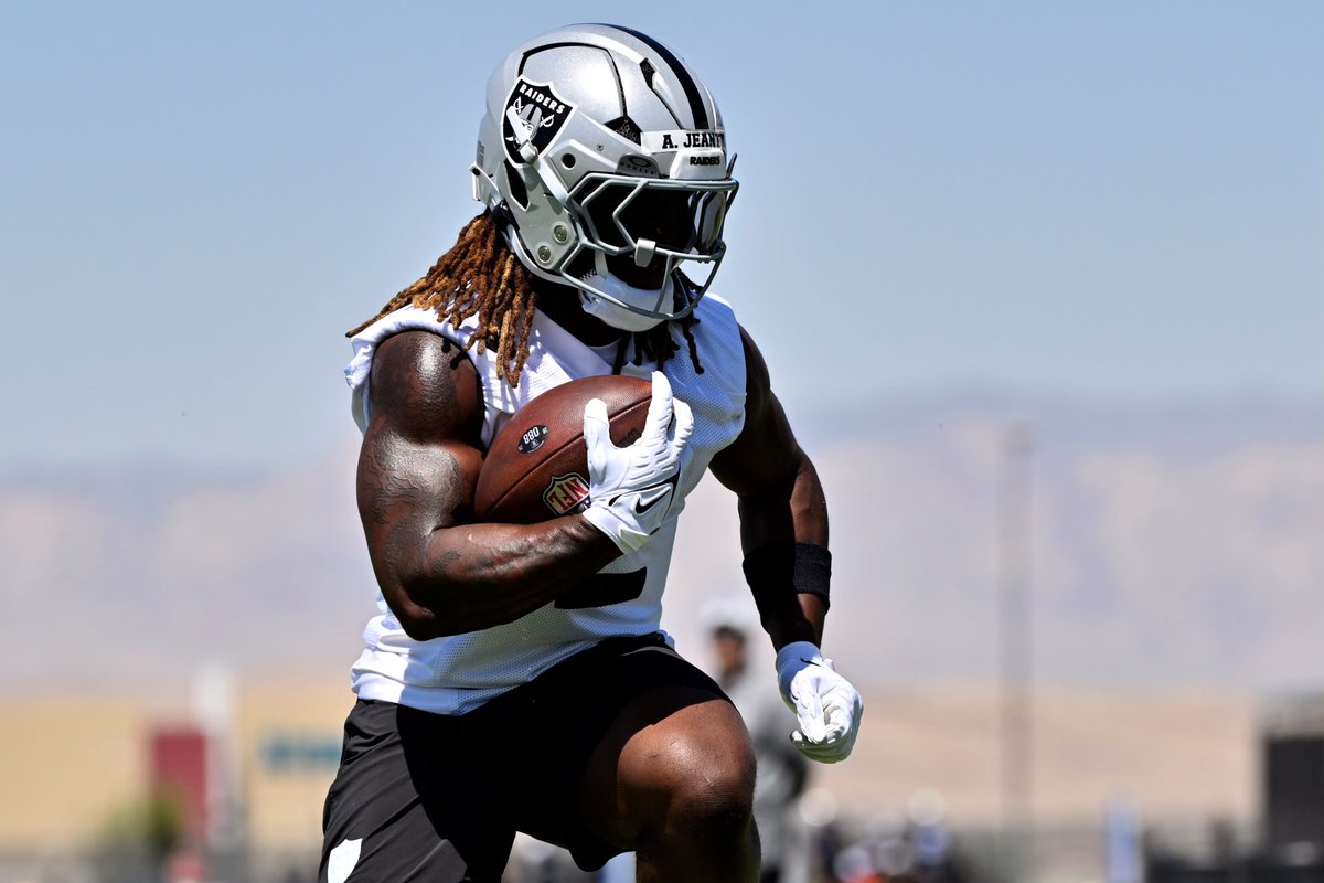 🔥🏈 ¡Regresa 'El Comisionado'!

En plena época de Drafts Fantasy, ¿tienes alguna pregunta para nuestro experto <a href="/daovir/">David Formentin</a>?

Déjanosla en este tweet y las responderemos todas en el programa de esta semana