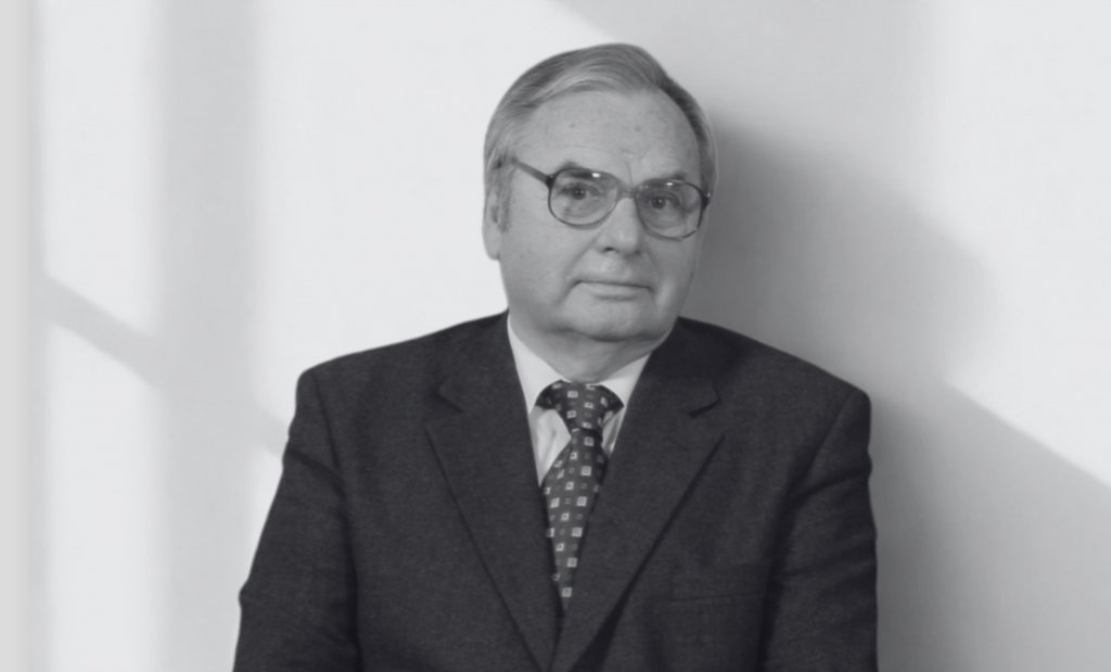 KtoUmarl's tweet image. prof. Władysław Kucharski (91) - 🇵🇱 prawnik, wieloletni wykładowca UMCS, specjalista w zakresie historii administracji, migracji, stosunków międzynarodowych i zbiorowości polonijnych.