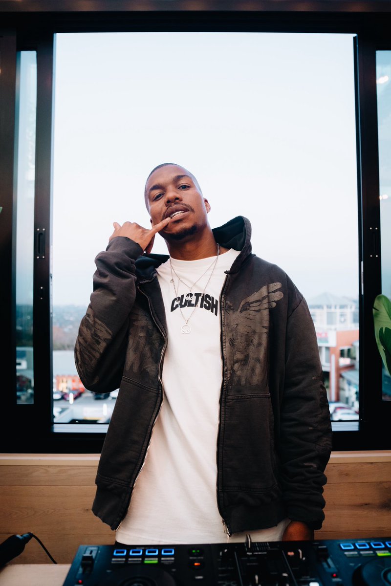 Sliqe's tweet image. New Mxr dropping today 🥶