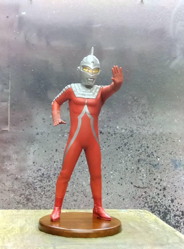 highlight_oka's tweet image. 3-20-18 夢工房ハイライト
お品書き第二弾!
○再生産 ウルトラセブン 全高約37cm 原型 木下隆志 税込価格33,000円
○再生産 にせウルトラマン 全高約45cm 原型 岡 悟 税込価格36,300円
*すべてレジンキット