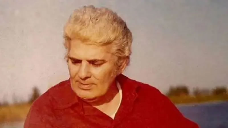 foad_taban's tweet image. بیستوپنجمین سالگرد درگذشت احمد شاملو، شاعر بزرگ آزادی – akhbar-rooz.com akhbar-rooz.com/1404/05/01/238…