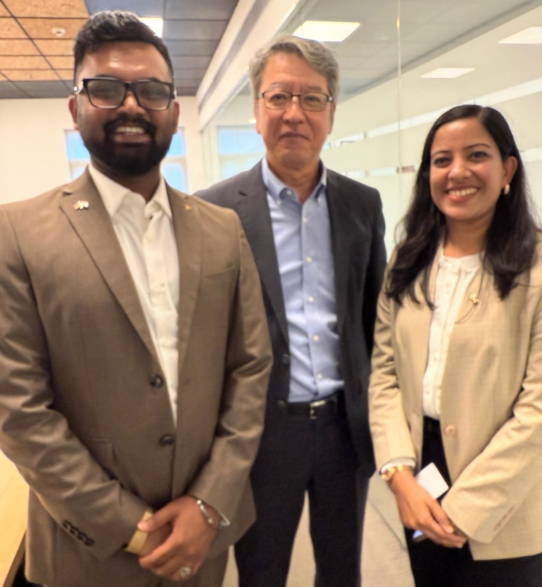 Carve Startup Labs (@carvestartuplab) on Twitter photo 🚗 Berlin at Maruti Suzuki | Innovation in Motion
Hon’ble Berlin Senator Ms. <a href="/FranziskaGiffey/">Franziska Giffey</a>, along with the Berlin delegation, joined <a href="/Maruti_Corp/">Maruti Suzuki</a> leadership for a powerful exchange on scale, mobility, and Indo-German innovation🇩🇪🤝🇮🇳
#BerlinGoesIndia 🚗 Berlin at Maruti Suzuki | Innovation in Motion
Hon’ble Berlin Senator Ms. <a href="/FranziskaGiffey/">Franziska Giffey</a>, along with the Berlin delegation, joined <a href="/Maruti_Corp/">Maruti Suzuki</a> leadership for a powerful exchange on scale, mobility, and Indo-German innovation🇩🇪🤝🇮🇳
#BerlinGoesIndia