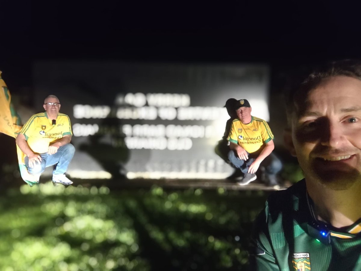 Jimmy Stafford (@jimmystafforddj) on Twitter photo #Donegal flags arrive in the Kingdom of #Kerry from <a href="/leegooch/">Noahs Bed Push</a> 😂 #allirelandfinal <a href="/andreagilligan/">Andrea Gilligan</a> <a href="/BarryWhyte85/">Barry Whyte</a> #Donegal flags arrive in the Kingdom of #Kerry from <a href="/leegooch/">Noahs Bed Push</a> 😂 #allirelandfinal <a href="/andreagilligan/">Andrea Gilligan</a> <a href="/BarryWhyte85/">Barry Whyte</a>