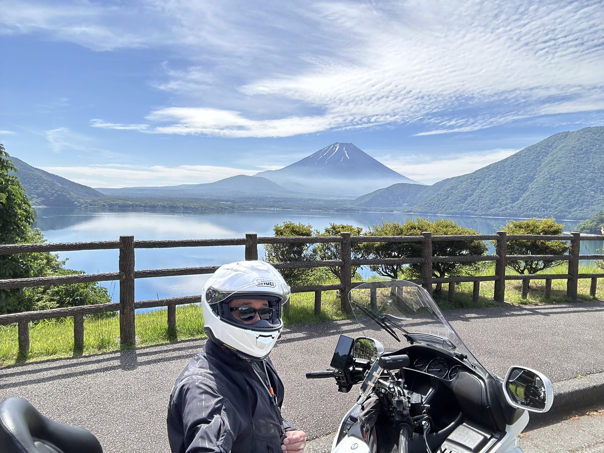 Rider_GL5770's tweet photo. @BikeJIN_mag 逆さ富士、微妙でした😄
もうすぐ70歳、いつまで乗るか、、いや乗れるか😅 https://t.co/aAupMMWlO5