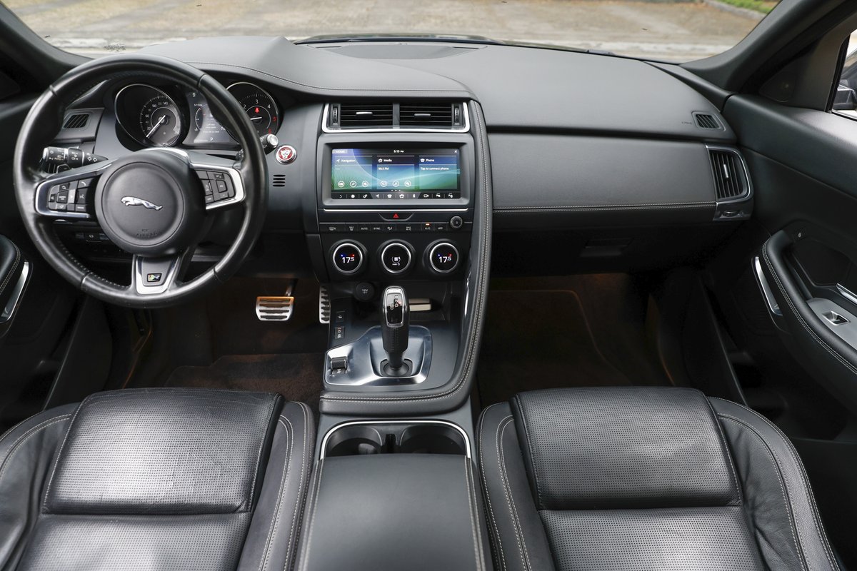 emcpradoautoph's tweet image. Refined power, the Jaguar way.

Test drive today. Message us!

#emcpradoautoinc #jaguar #epace #rdynamic