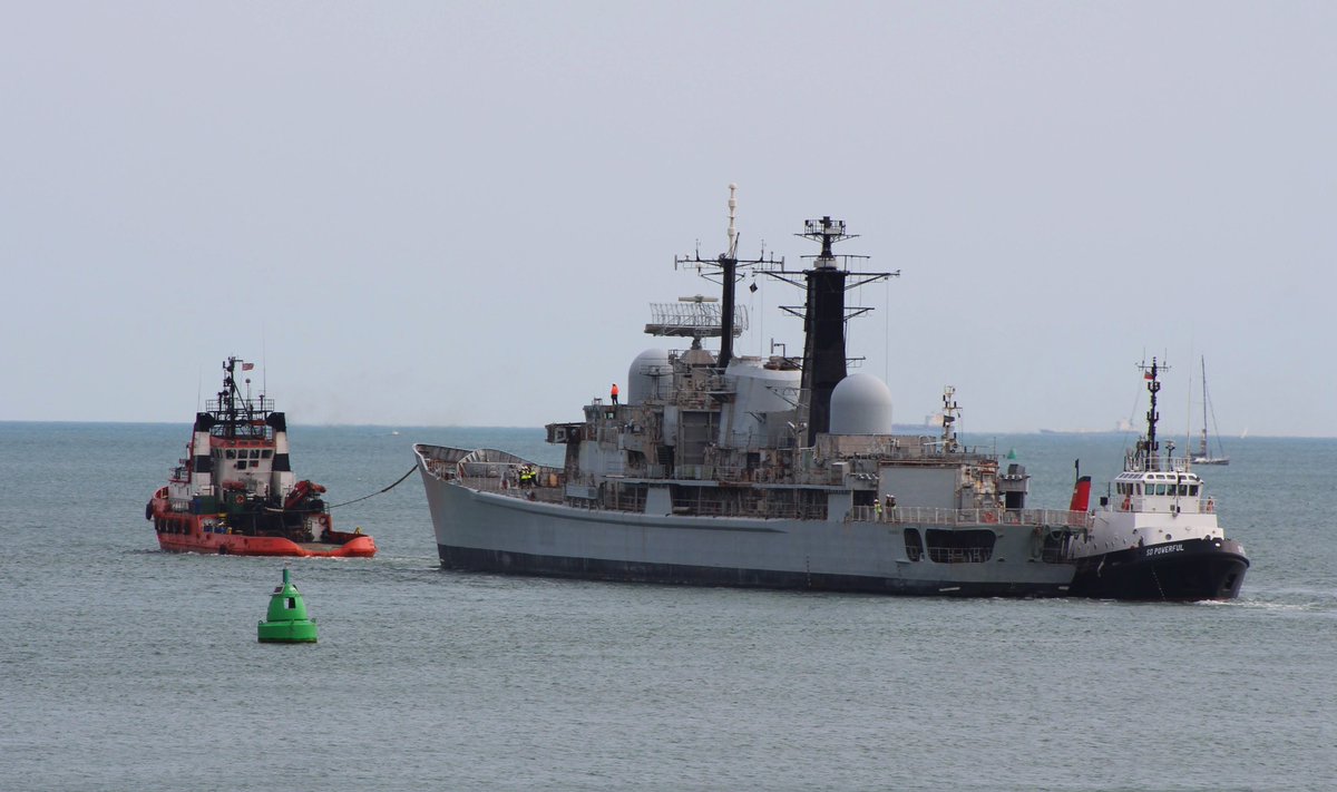 NavyLookout's tweet image. When warships and warplanes go off to die – a comparison
by @TomSharpe134 (Written in 2020)
tom-sharpe.com/2020/10/31/pla…
Photo @DannyKaye97