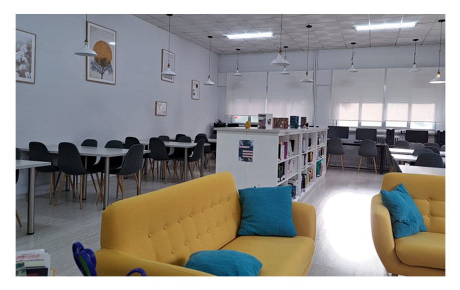 "Os retos e as experiencias da dinamización da biblioteca do CIFP A Carballeira".
edu.xunta.gal/eduga/2802/boa…

Artigo de Mariña Fontela na revista EDUGA.
#bescolaresgal #bescolaresgalabertas