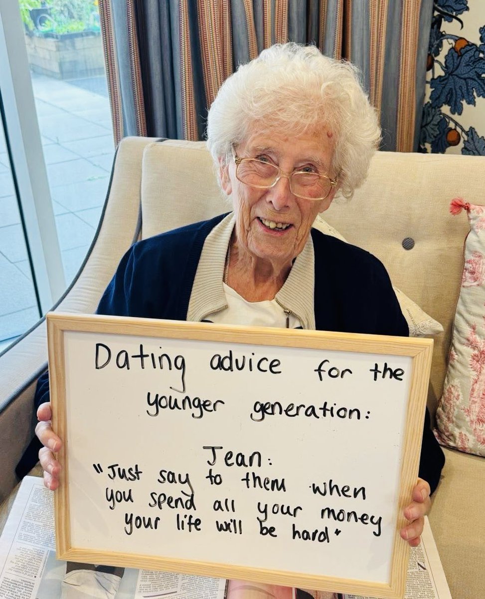 broxtoweindys's tweet image. These women know.
Hundreds of years of dating men and this is their advice.
( from the wonderful residential care home - Beeston Rise in Broxtowe)
