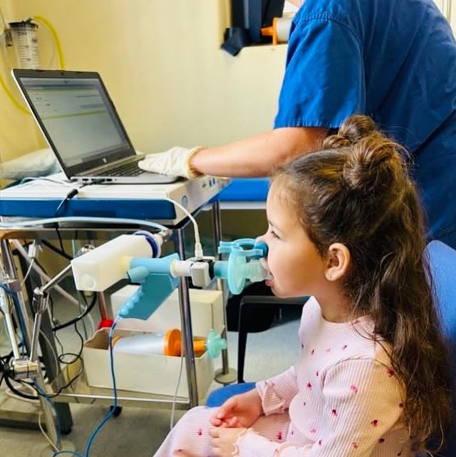 The Brompton Fountain (@bromptonsupport) on Twitter photo Here’s Evie (5) undertaking her first LCI (Lung Clearance Index) under the care of the wonderful CF team <a href="/RBandH/">Royal Brompton and Harefield</a>. This is just one part of Evie’s annual review to monitor her #cysticfibrosis. 💛 We support children’s heart and lung care throughout London and the Southeast. ❤️💙 Here’s Evie (5) undertaking her first LCI (Lung Clearance Index) under the care of the wonderful CF team <a href="/RBandH/">Royal Brompton and Harefield</a>. This is just one part of Evie’s annual review to monitor her #cysticfibrosis. 💛 We support children’s heart and lung care throughout London and the Southeast. ❤️💙
