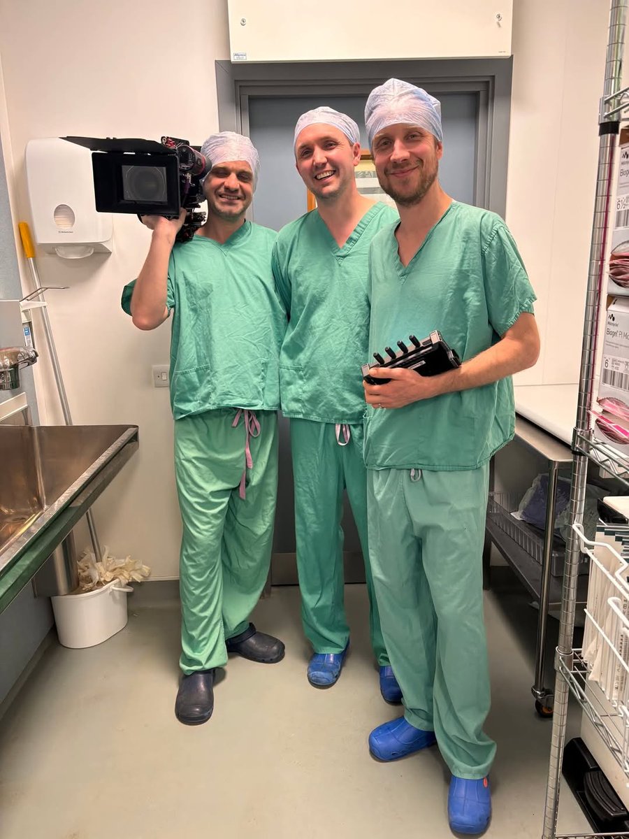 tootingnewsie's tweet image. A new @NetflixUK series which features the four London major trauma centres, including #Tooting's @geshNHS, airs today!
Critical: Between Life and Death gives viewers a chance to witness the care that St George's trauma teams provide for patients: stgeorges.nhs.uk/newsitem/st-ge…