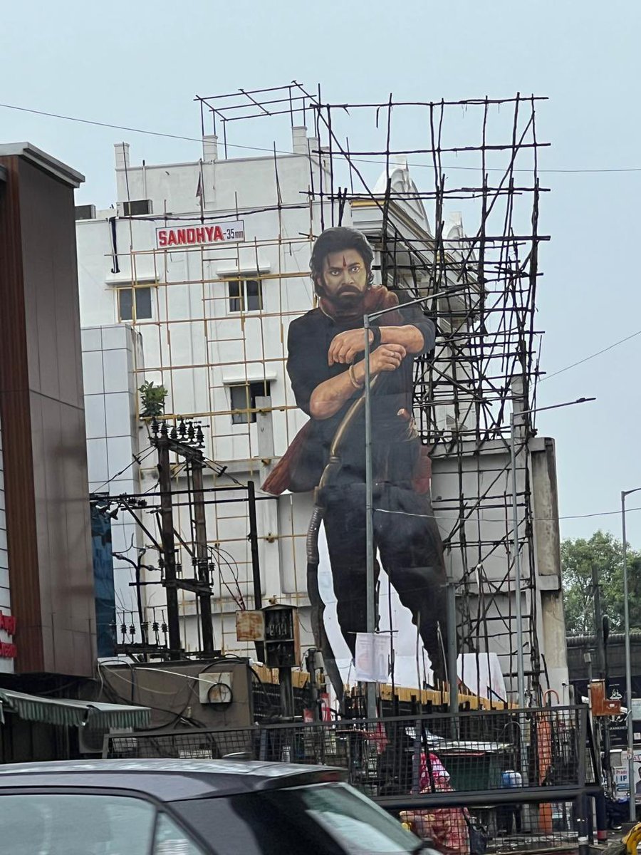 MythriRelease's tweet image. Sandhya Theatre is all set for Veera's rampage 💥💥💥
#HariHaraVeeraMallu grand release tomorrow ❤🔥
Bookings for today's premieres open at 1.59 PM.
Nizam Release by @MythriRelease.
Powerstar @PawanKalyan @AMRathnamOfl @thedeol #SatyaRaj @AgerwalNidhhi @amjothikrishna…