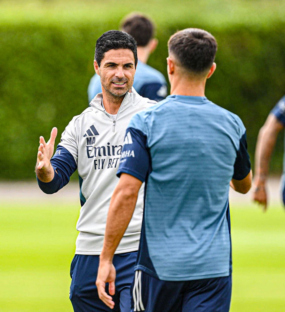 now_arsenaI's tweet image. Martin Zubimendi on Mikel Arteta being the reason he wanted to join Arsenal: “I don’t know what he saw in me, but I saw him as one of the top coaches in Europe.
“I wanted a quality coach when I left Real Sociedad. I think I’ve found him. In the few days I’ve been here, I’ve seen…