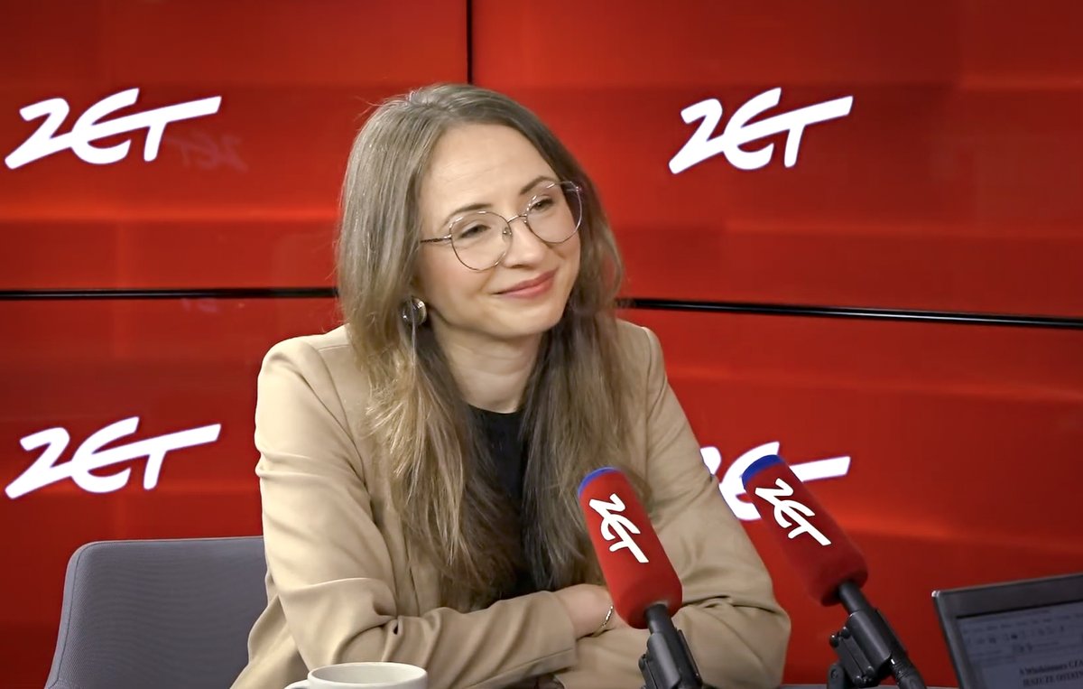 MRPiPS_GOV__PL's tweet image. 🎙️ Ministra @AgaBak w programie @Gosc_RadiaZET: Tylko w tym tygodniu podpisałam dwa niezwykle ważne rozporządzenia dot. kobiet, które doświadczają poronienia. Odbyło się pierwsze czytanie ustawy pozwalającej wliczać do stażu pracy okresy prowadzenia jednoosobowej działalności…