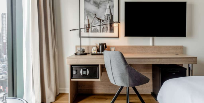 Following an extensive refurbishment, Radisson Hotel Manchester City has opened, offering Scandinavian-inspired design in all 252 guest rooms and suites.

Read more:
Radisson’s new Manchester offering
housekeepingtodayuk.com/radissons-new-…