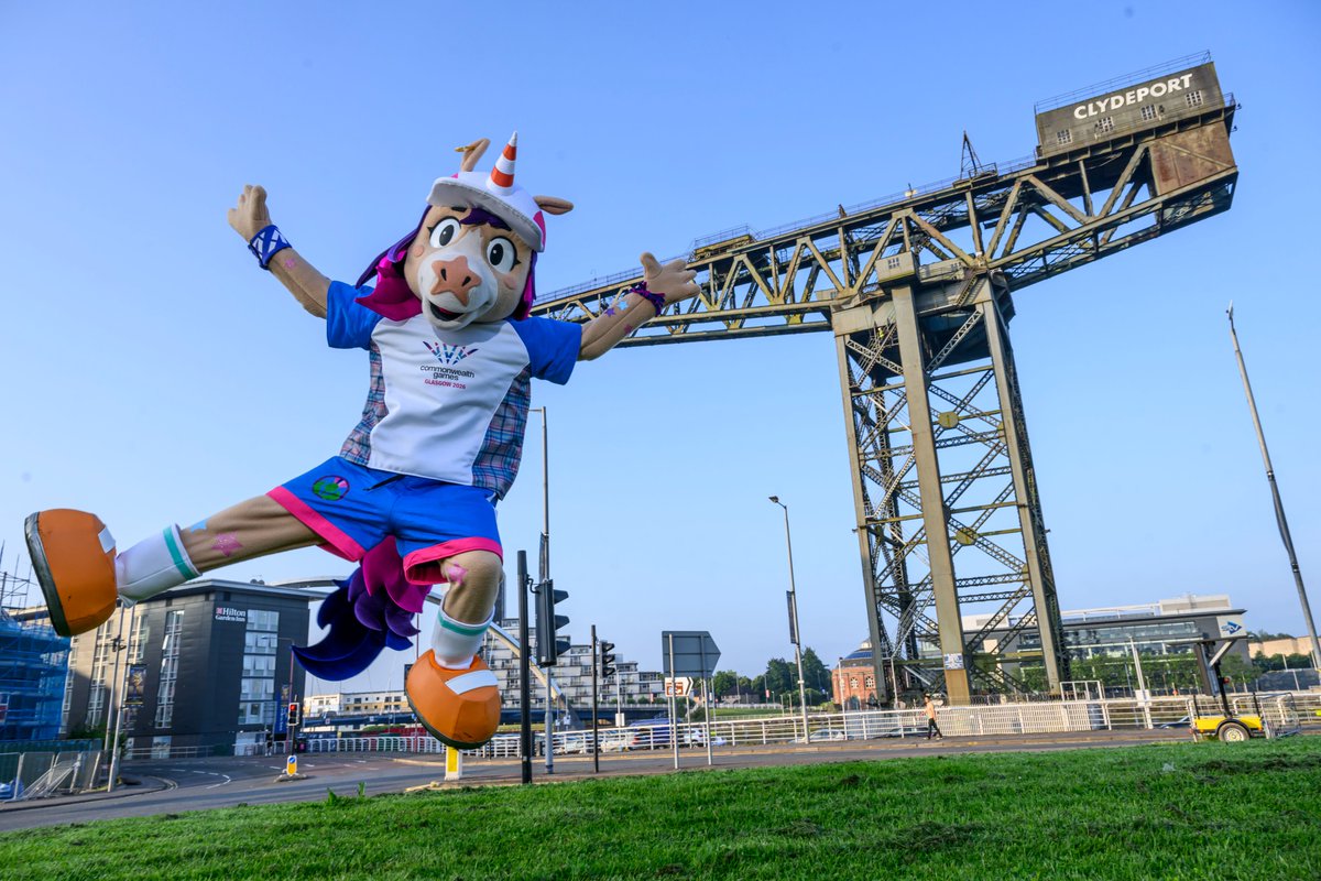 LBCNewsScot's tweet image. The official Glasgow 2026 Commonwealth Games mascot has been unveiled. Finnie - named after the city’s famous Finnieston Crane - is marking exactly one year until the event begins.