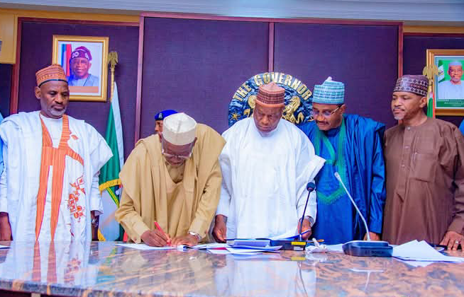 NigeriaStories's tweet photo. BREAKING NEWS: Jigawa State Governor, Umar Namadi, has signed the state Hisbah Board Bill into law, establishing the Hisbah Board as a statutory body to bring greater social order and moral discipline in the state. https://t.co/FaLaPupt6a
