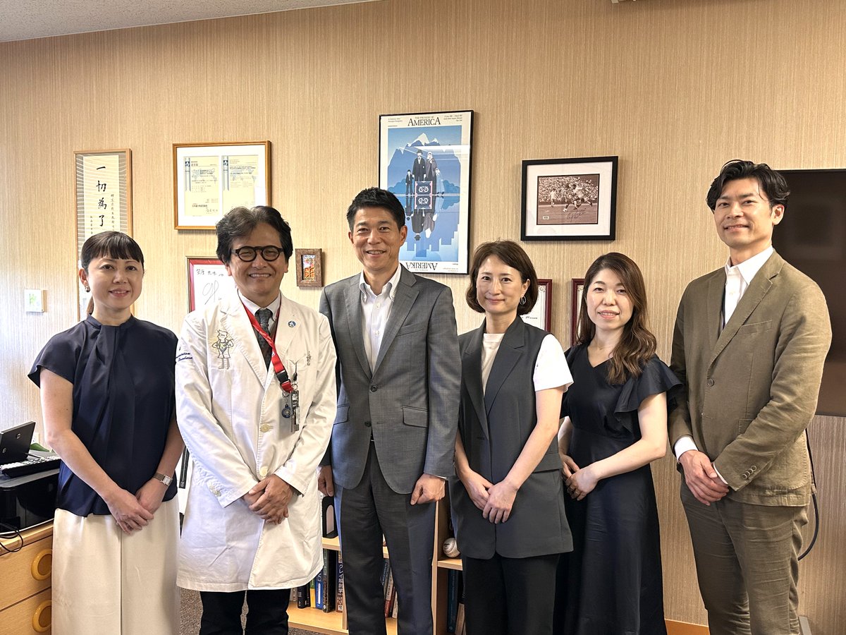 ncchd_pr's tweet image. 本日、ウォルト・ディズニー・ジャパンの日色代表取締役社長にお越しいただき、小児医療の最前線の現場や、ご寄付いただいた壁紙、モバイル・ムービー・シアター、病衣などをご覧いただきました。
ウォルト・ディズニー・ジャパンの皆さまも、いつも素敵なご支援を誠にありがとうございます。