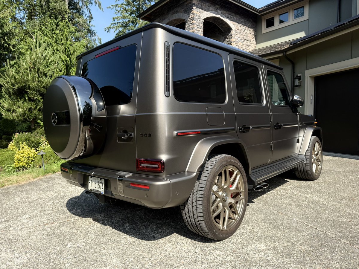 Andru Edwards (@andruedwards) on Twitter photo The 2025 <a href="/MercedesBenzUSA/">Mercedes-Benz USAㅤ</a> AMG G63 is the wildest SUV I’ve ever driven. 🤯🚗
Handcrafted V8 power, with tech that feels straight out of the future. 🫨
My full review is dropping soon on YouTube! The 2025 <a href="/MercedesBenzUSA/">Mercedes-Benz USAㅤ</a> AMG G63 is the wildest SUV I’ve ever driven. 🤯🚗
Handcrafted V8 power, with tech that feels straight out of the future. 🫨
My full review is dropping soon on YouTube!