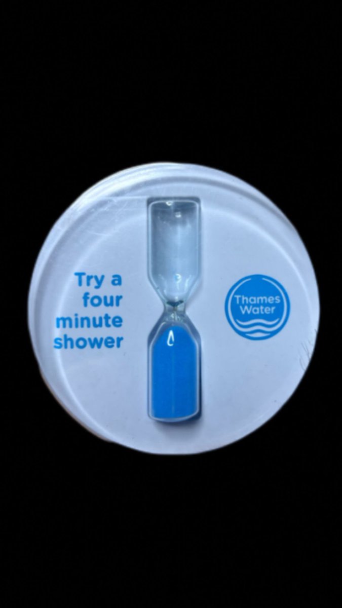 Petex70's tweet image. 🚿 Had your 4‑minute shower?
💧 Thames Water leaks 600 million litres every day — enough water for 150 million 4-minute showers.
📊 Watch the real‑time leak counter now:
👉 bit.ly/ThamesLeaks
🔁 It’s not on us. It’s on them.
#ThamesLeaks #HosepipeBan #SpecialMeasuresNow