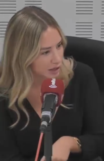 Ejerciendo tras terminar su Grado en Periodismo.