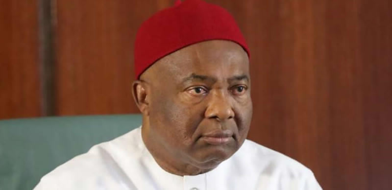 UnkleAyo's tweet image. Hope Uzodinma.
Alleged to have bought a supreme court judgment in 2011 against Osita Izunaso, to become Senator.
Doesn't have a public academic record. Used to say that he studied criminology at Missouri. Of course a lie.
Was accused by Spring Bank of 419 in 2005.
Once had…