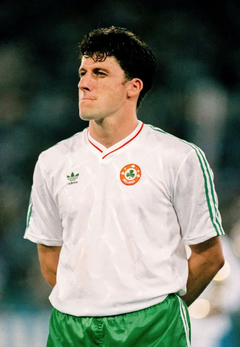 SuperbFootyPics's tweet image. Happy Birthday To Former
Welling United, Weymouth, Southampton, Norwich City, Chelsea, Aston Villa, Middlesbrough, West Bromwich Albion & Republic Of Ireland International Andy Townsend 62 Today