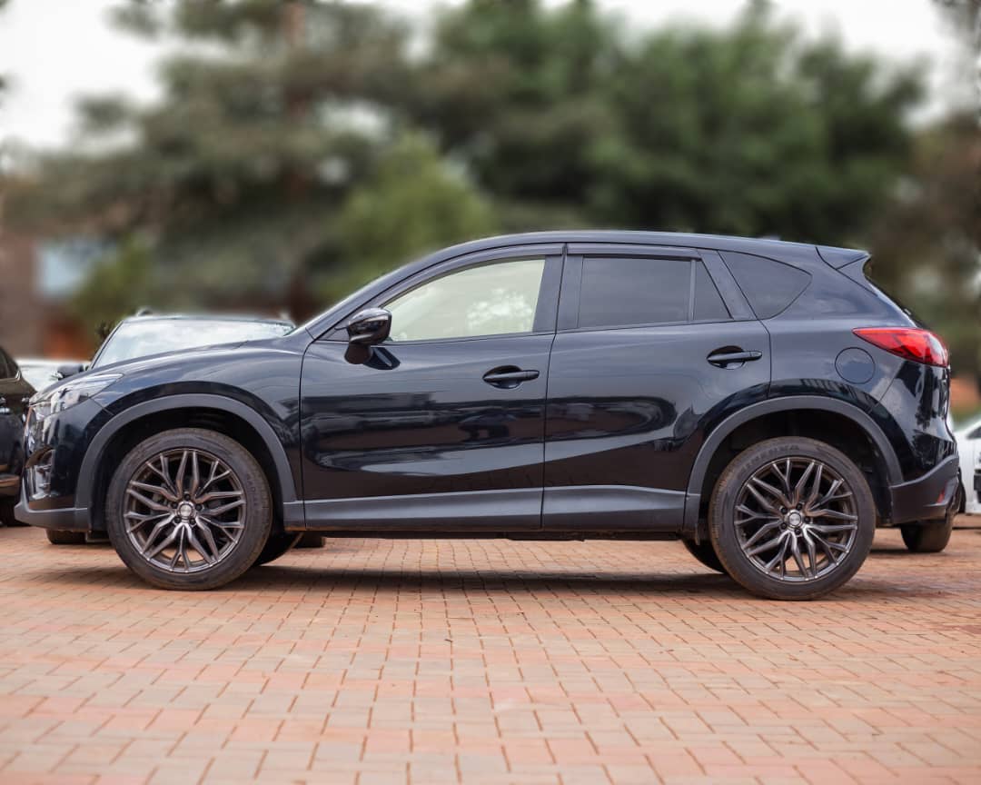ajutu_philip's tweet image. Drive your dream with GASO MOTORS by purchasing the 2015 Mazda CX-5, Diesel at 60m only
Specs — 2.2L, AWD, 6-speed auto, leather interior, heated seats, nav, rearview cam, Bluetooth, 19" alloys
📱 Call: 0706161156 / 0753184344 / 0750425422
#GasoMotors | #DriveTheBest
